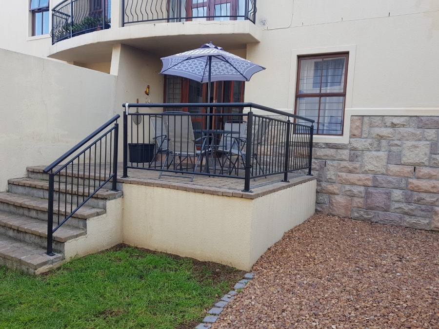 To Let 3 Bedroom Property for Rent in Table View Western Cape